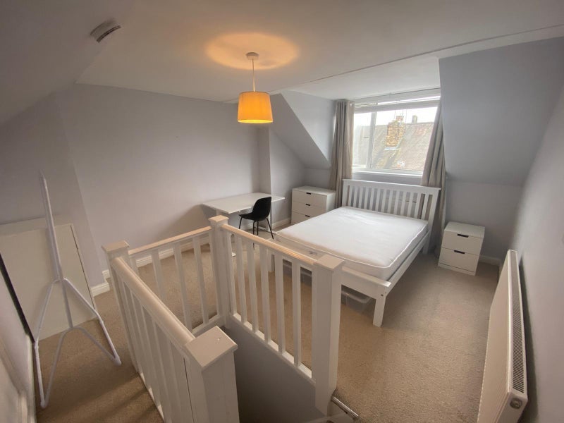 Room Bickerton Road in Sheffield