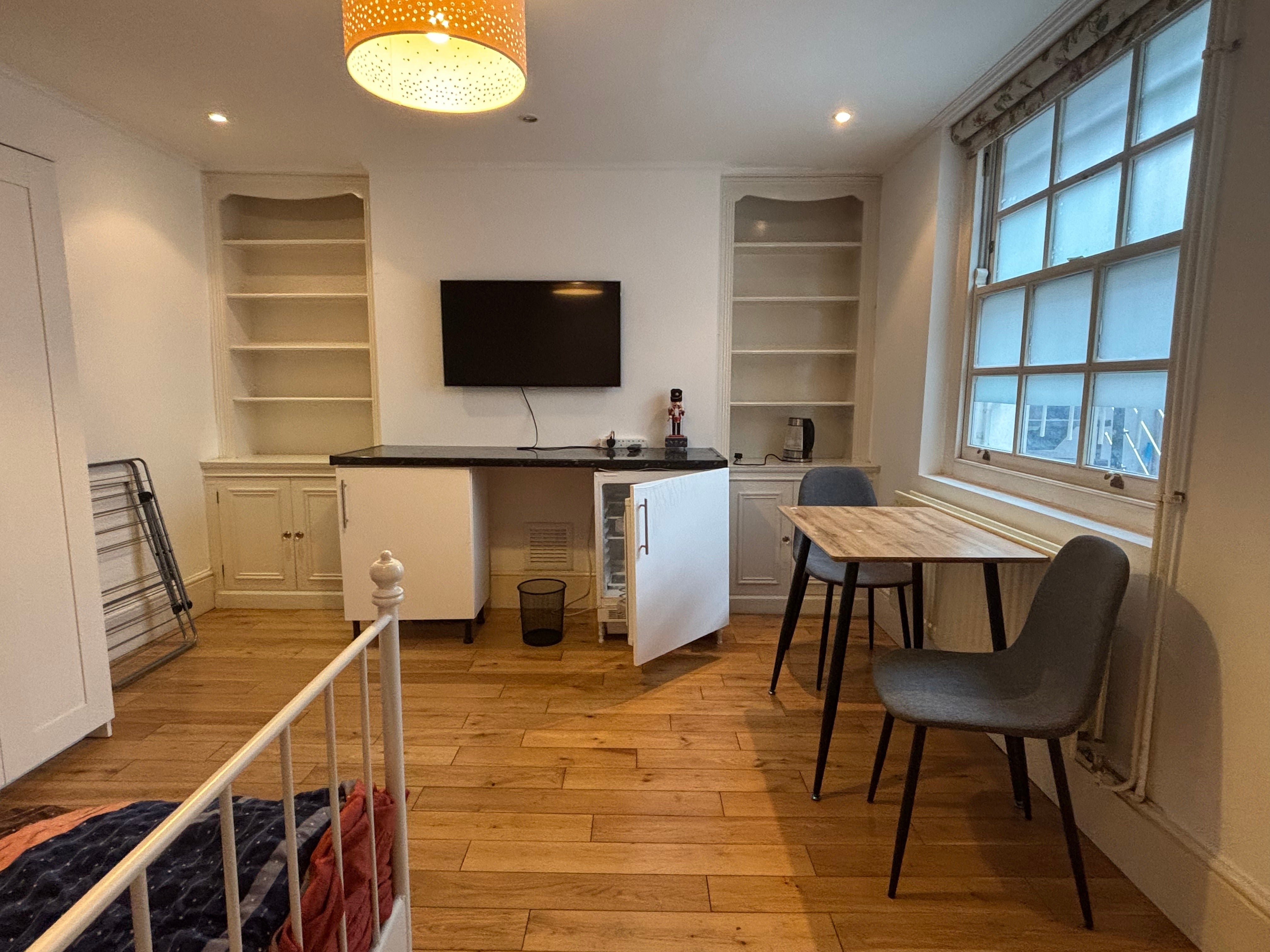 Flat Ponsonby Terrace in City of Westminster