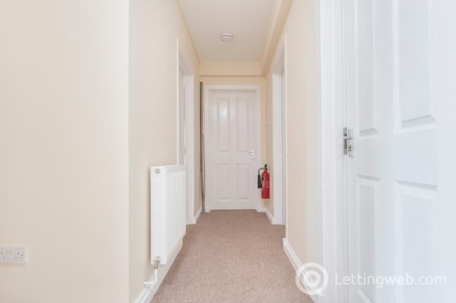 Room West Pilton Grove in Edinburgh