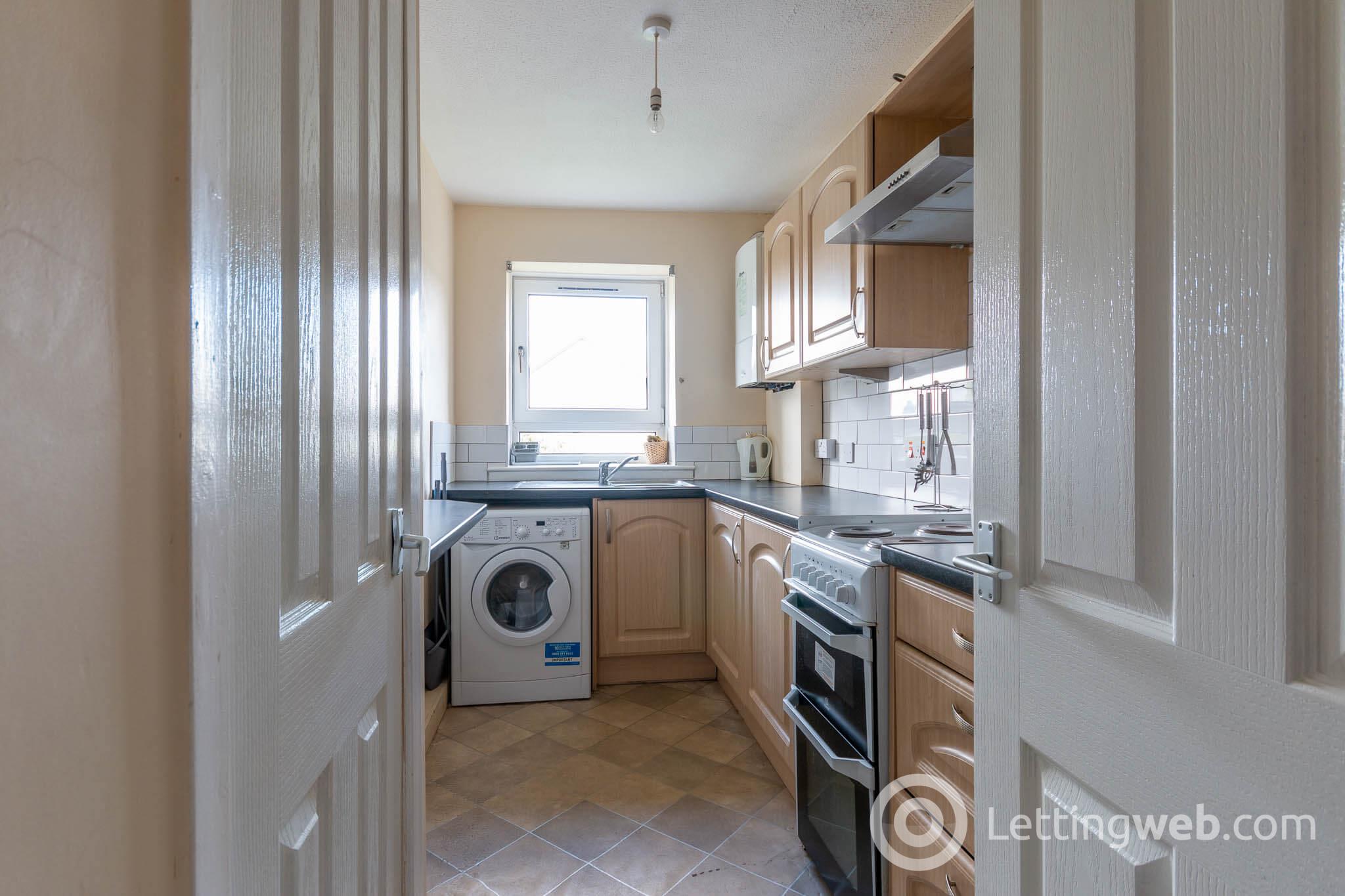 Room West Pilton Grove in Edinburgh