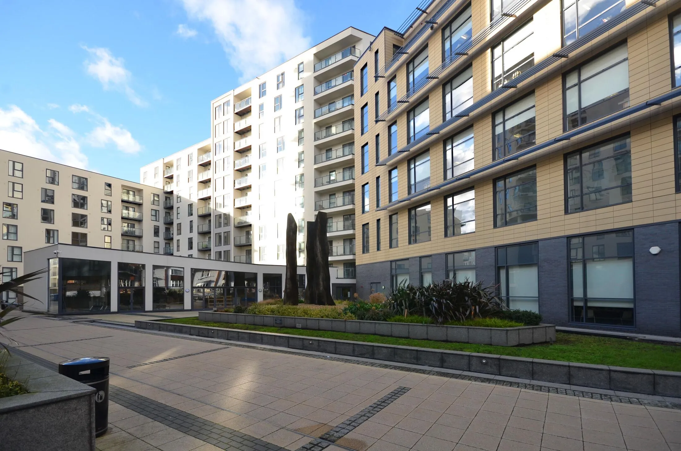 Flat Guildford Road in Woking