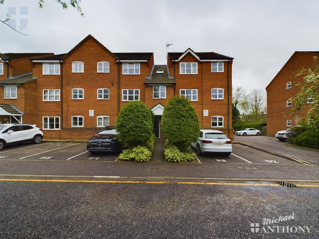 Flat Hilda Wharf in Aylesbury