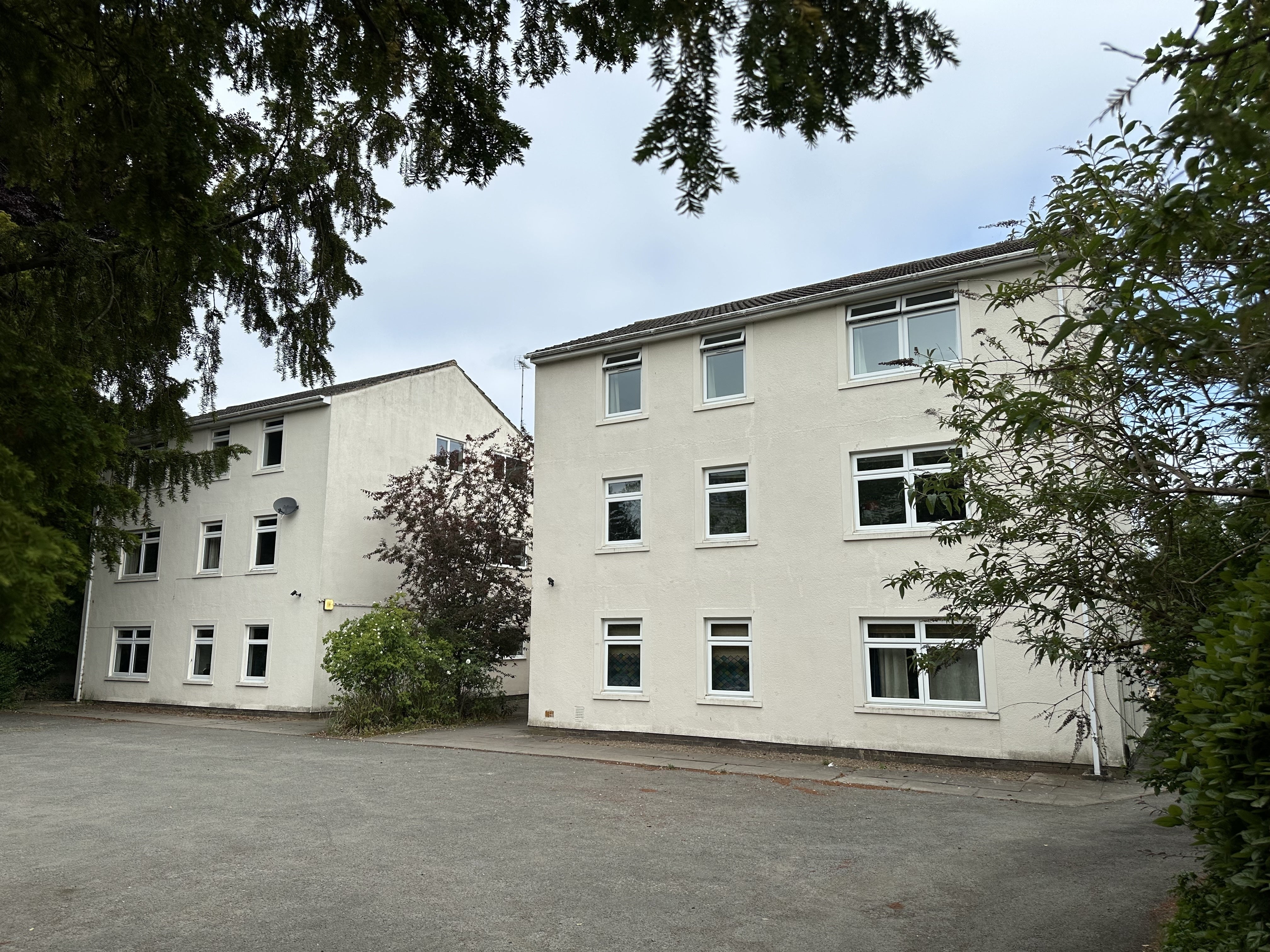 Flat Leam Terrace in Royal Leamington Spa