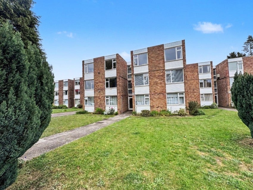 Flat Martin Lane in Rugby