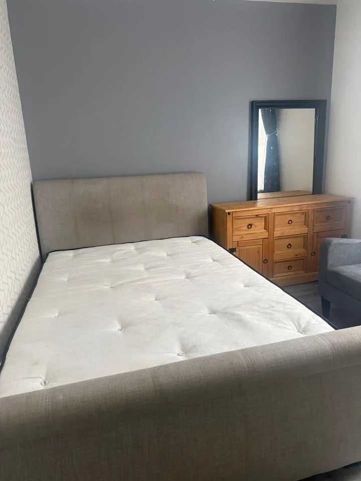 Room Ayloffe Road in Greater London
