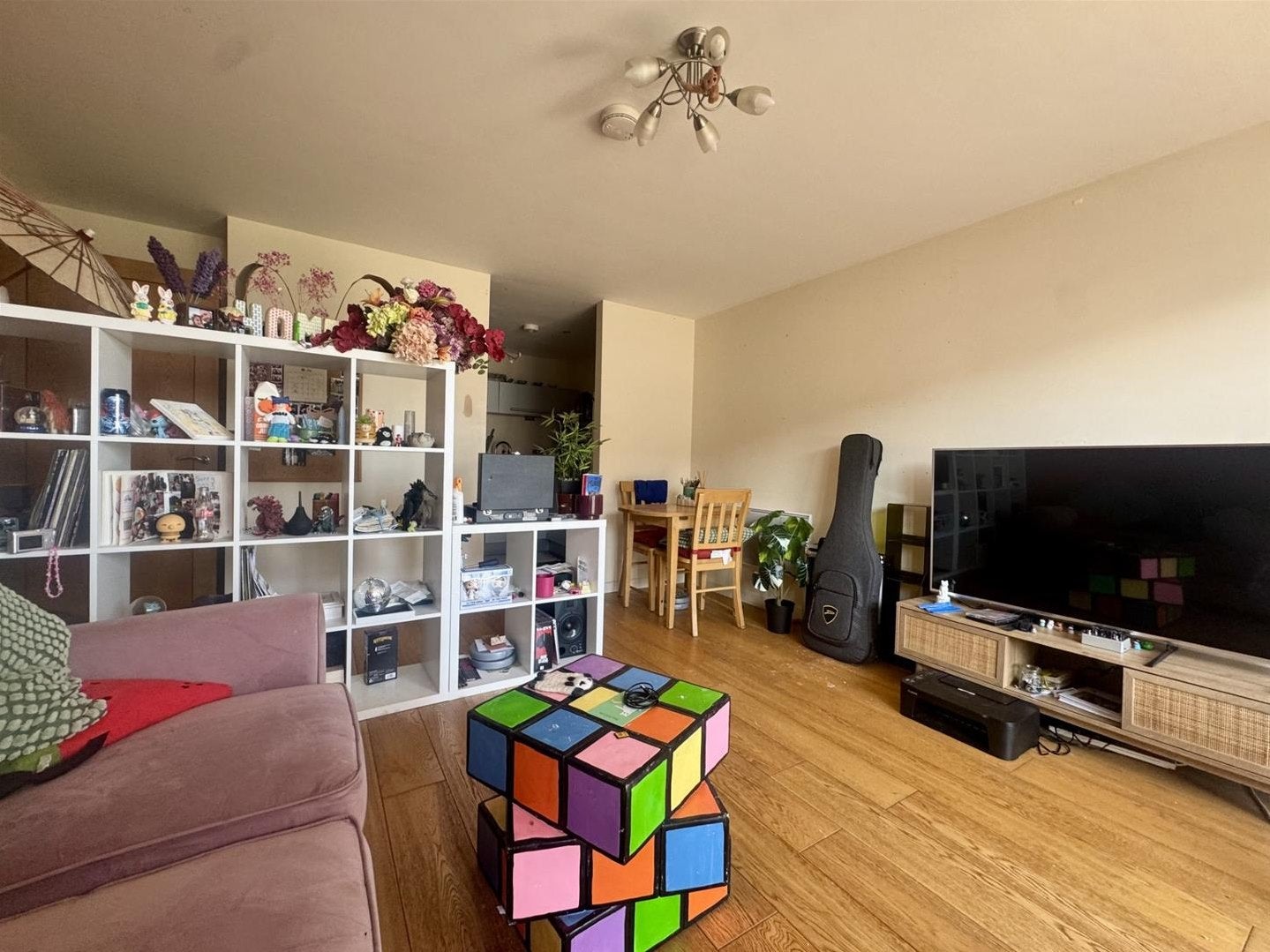 Flat Watkiss Way in Cardiff