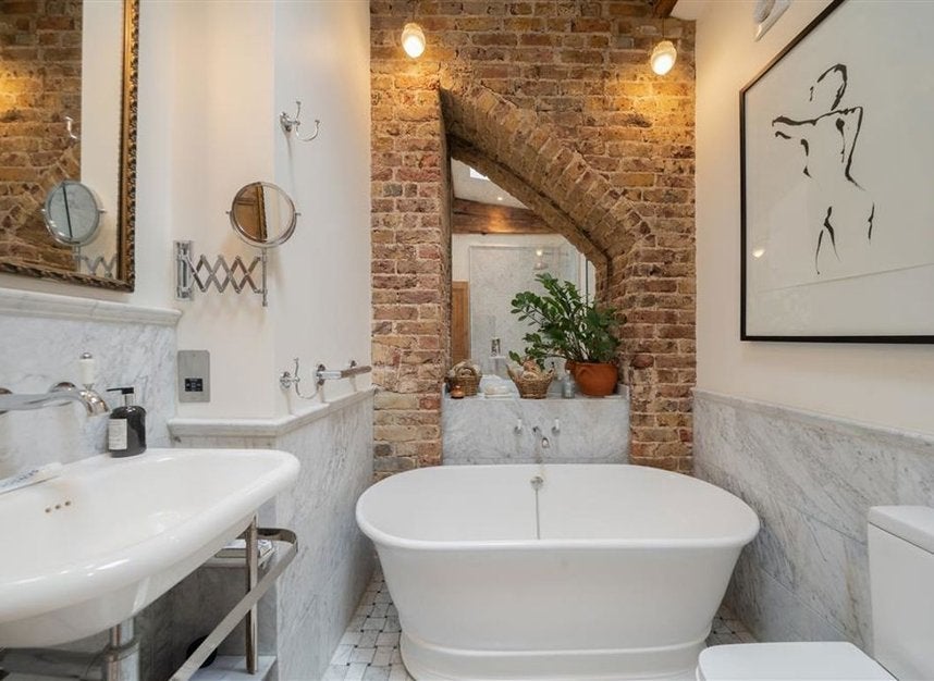 House Queen's Gate Mews in Greater London