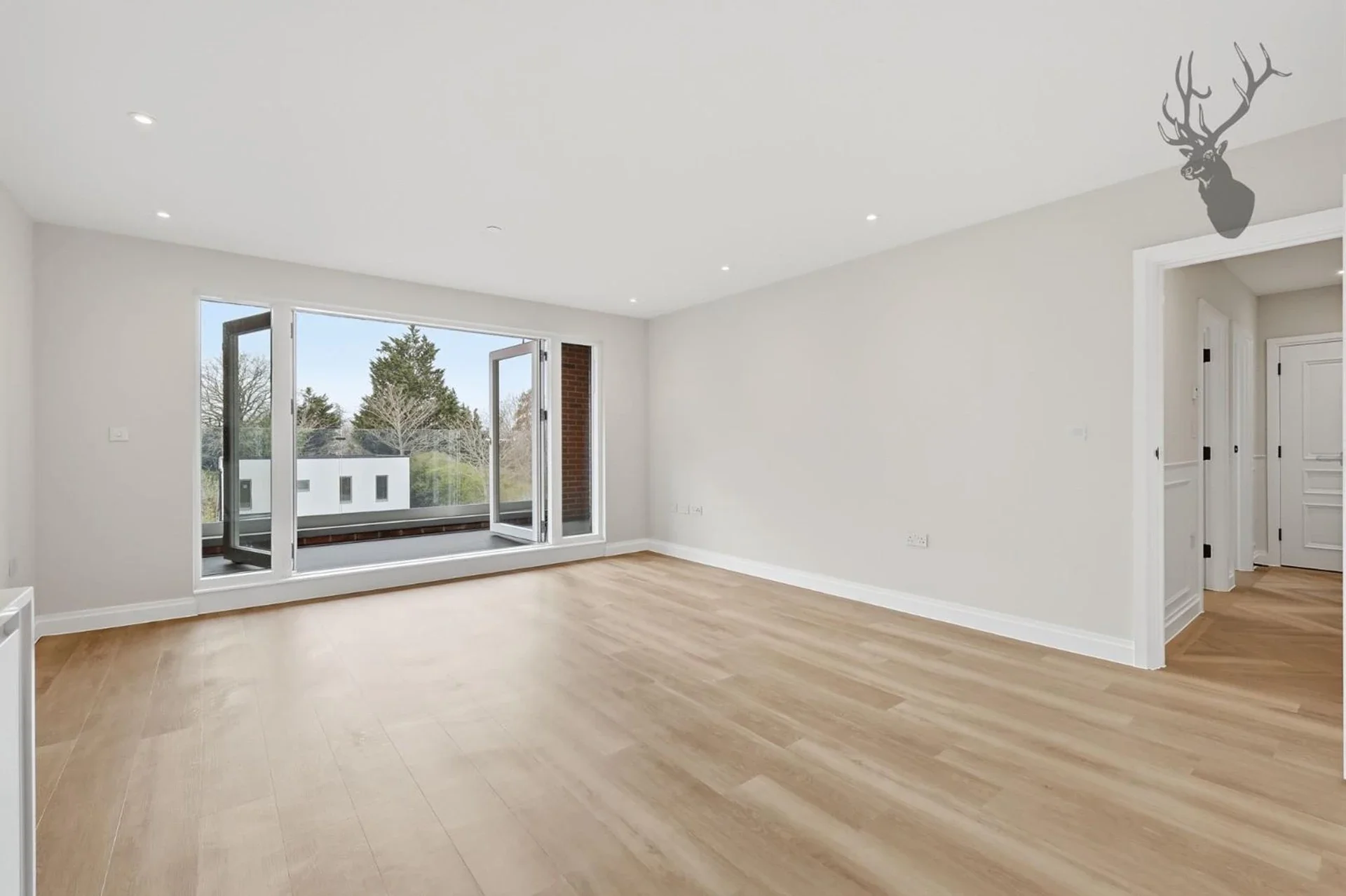 Flat Court Yard in Greater London