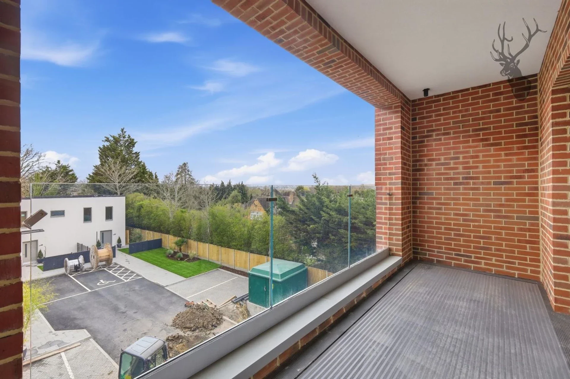 Flat Court Yard in Greater London