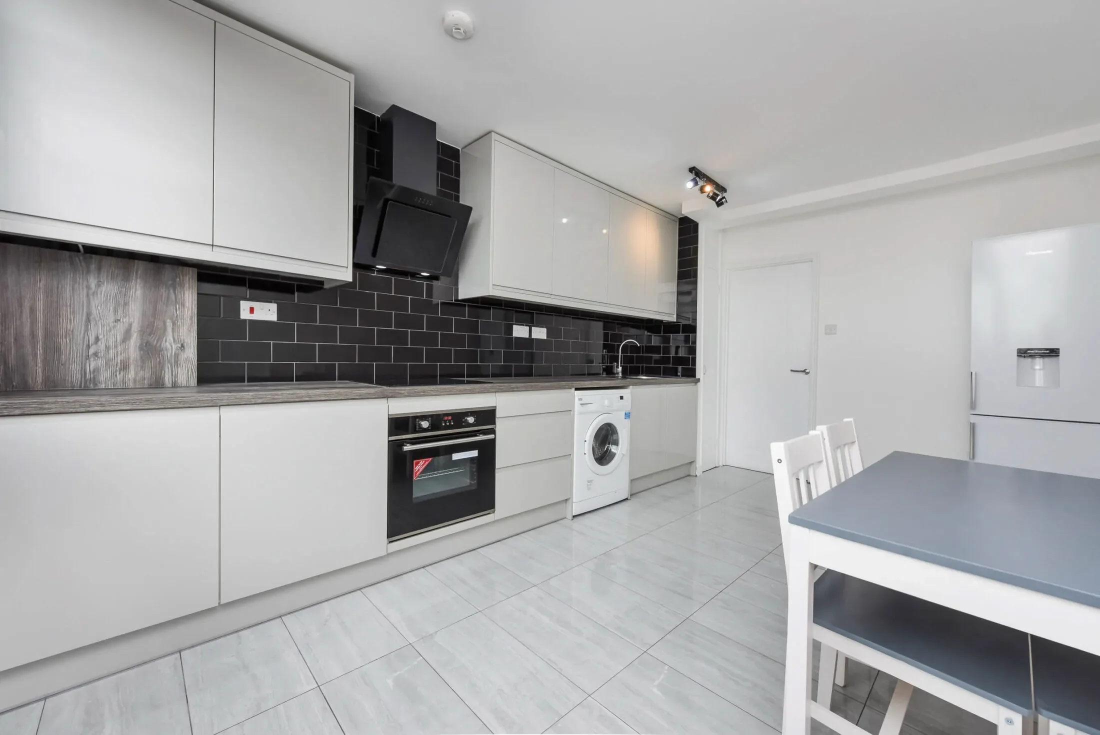 Flat Rotherhithe New Road in Greater London
