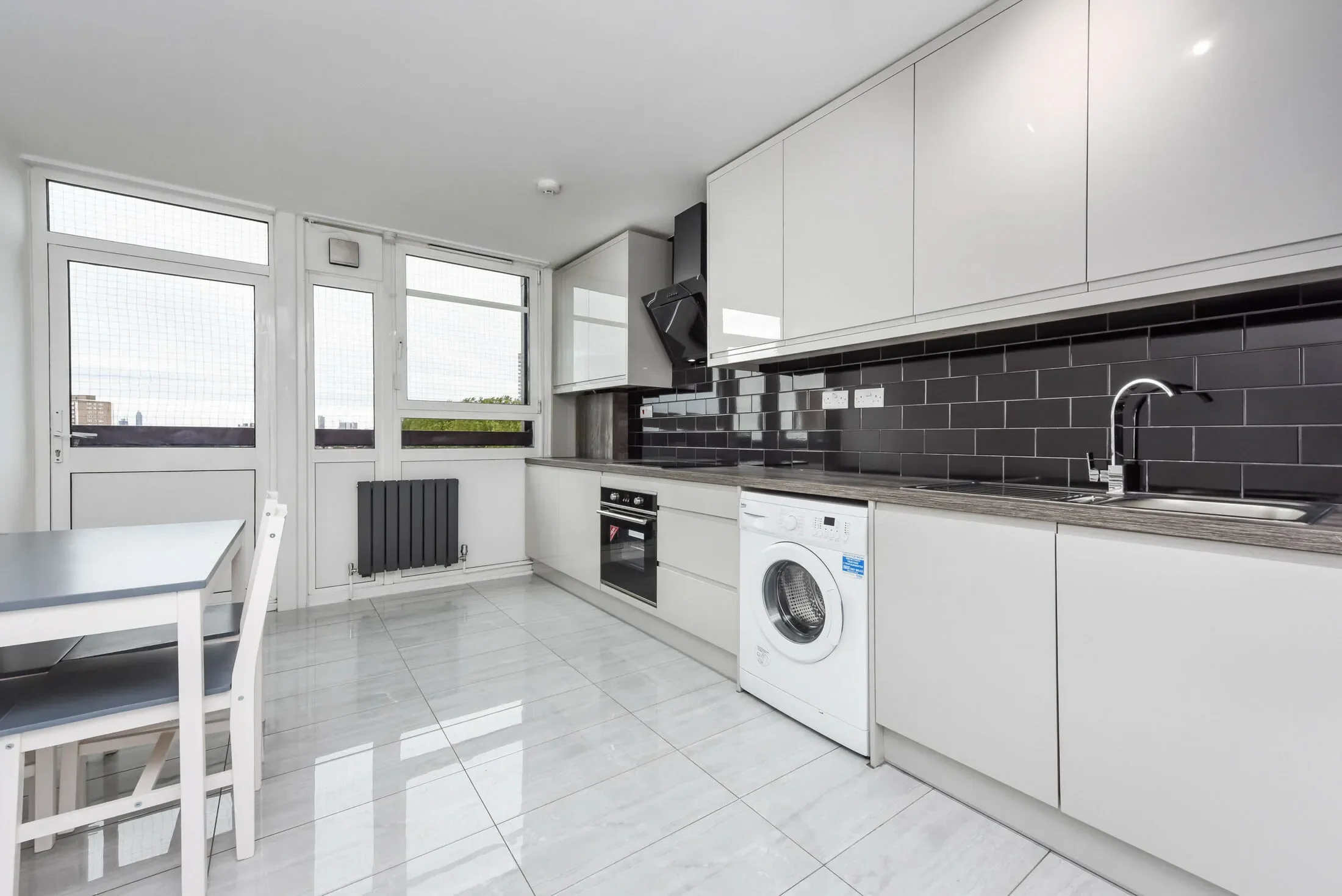 Flat Rotherhithe New Road in Greater London
