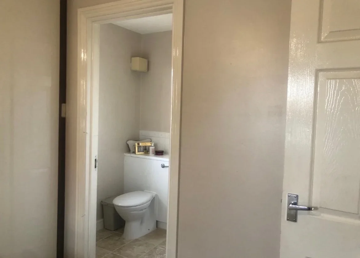 Room Earlshall Place in Milton Keynes