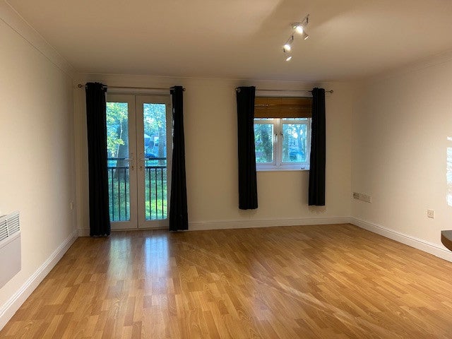 Flat Brackenhurst Place in Leeds