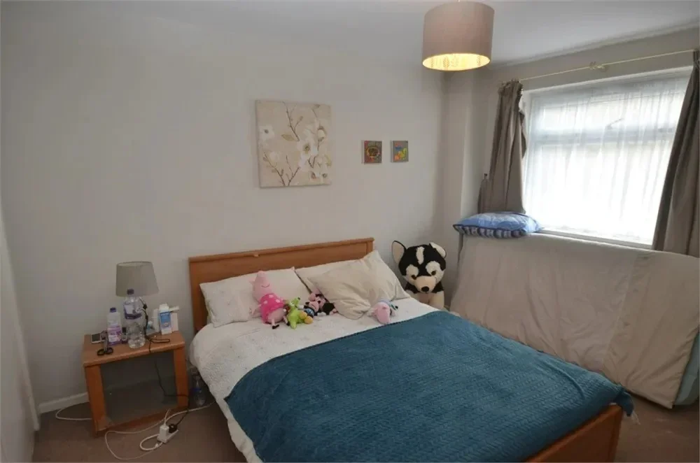 Flat Cotelands in Greater London
