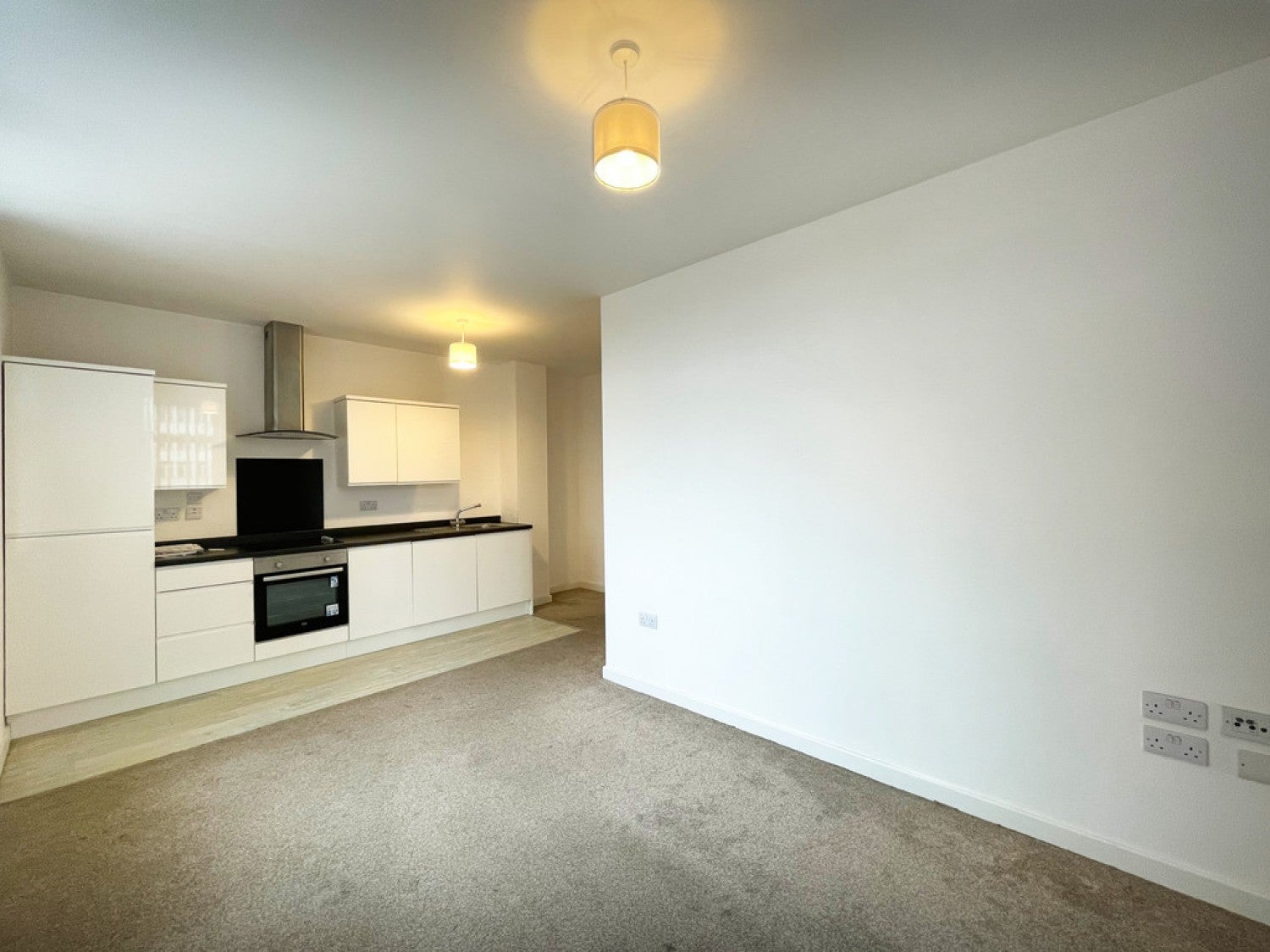 Flat Victoria Avenue in Southend-on-Sea