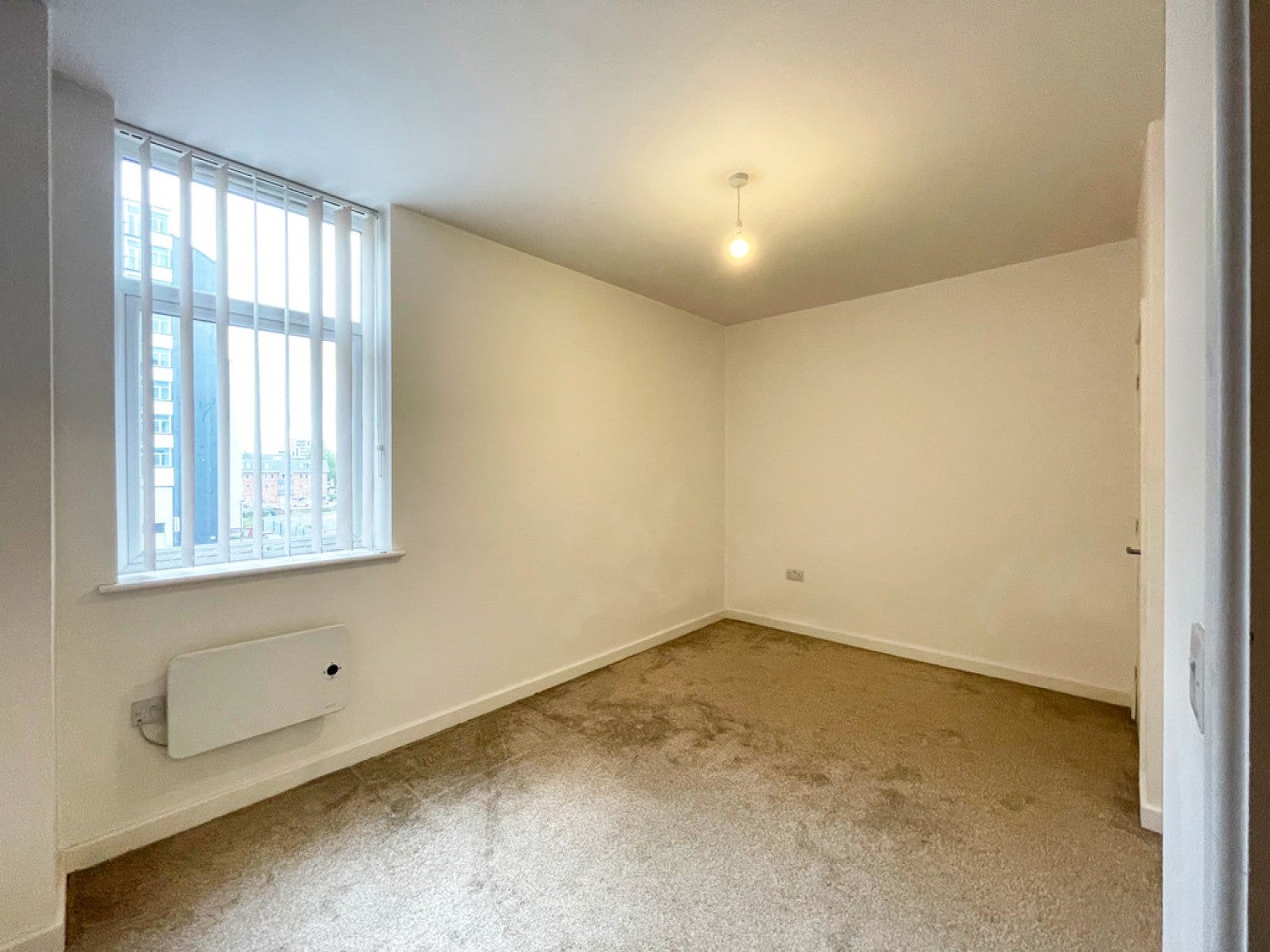 Flat Victoria Avenue in Southend-on-Sea