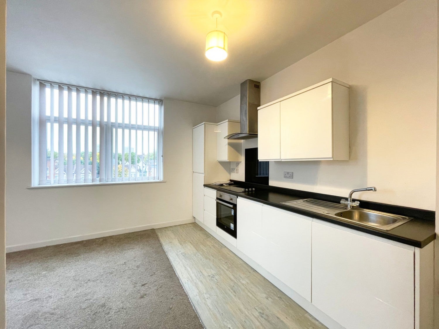 Flat Victoria Avenue in Southend-on-Sea