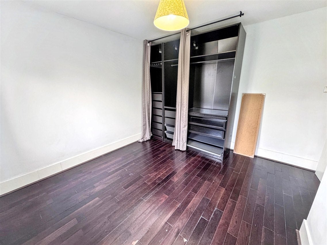 Flat Germander Way in Greater London