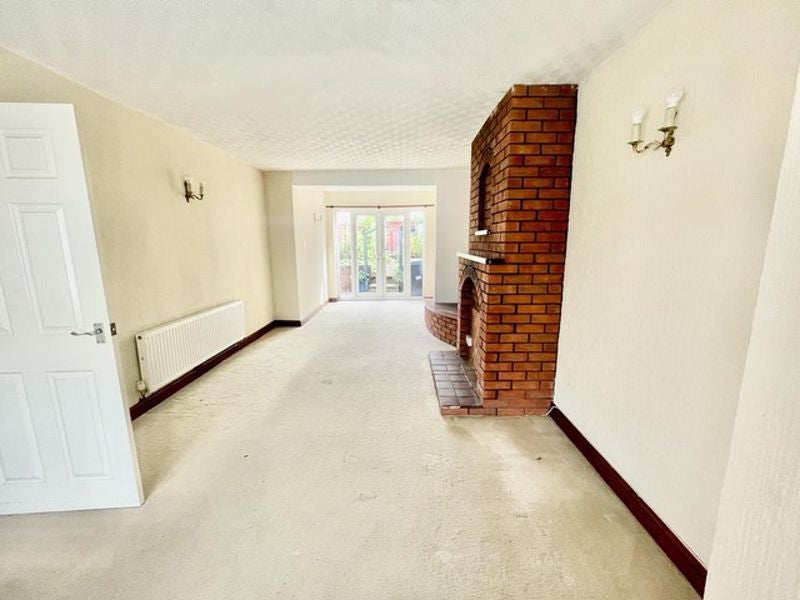 House Wellesbourne Close in Wolverhampton