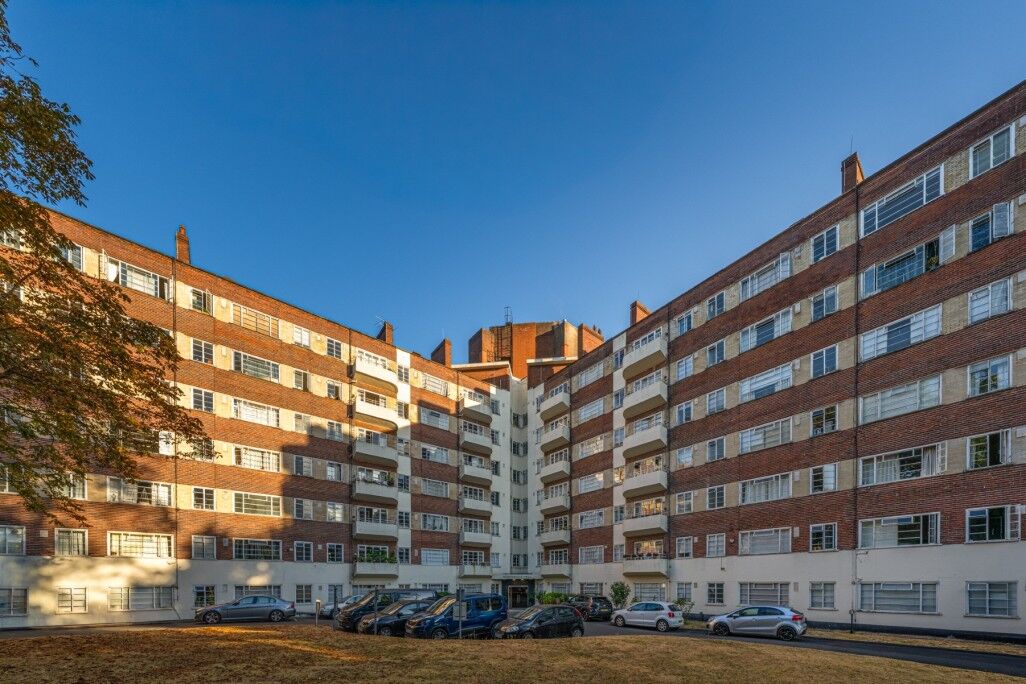 Flat Hornsey Lane in Greater London