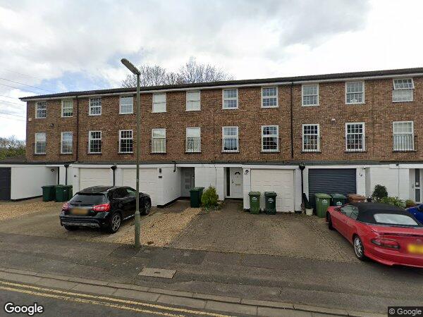 Room Kestrel Avenue in Borough of Spelthorne