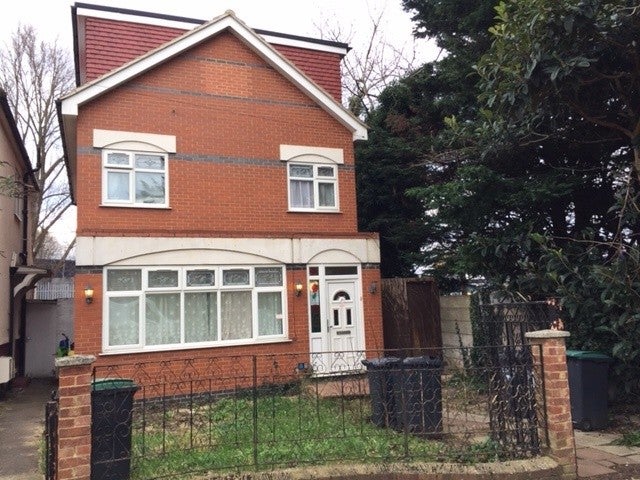 Room Norfolk Avenue in Greater London