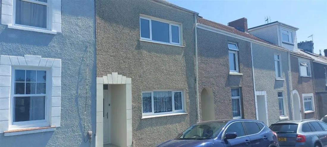 House Chesshyre Street in Swansea