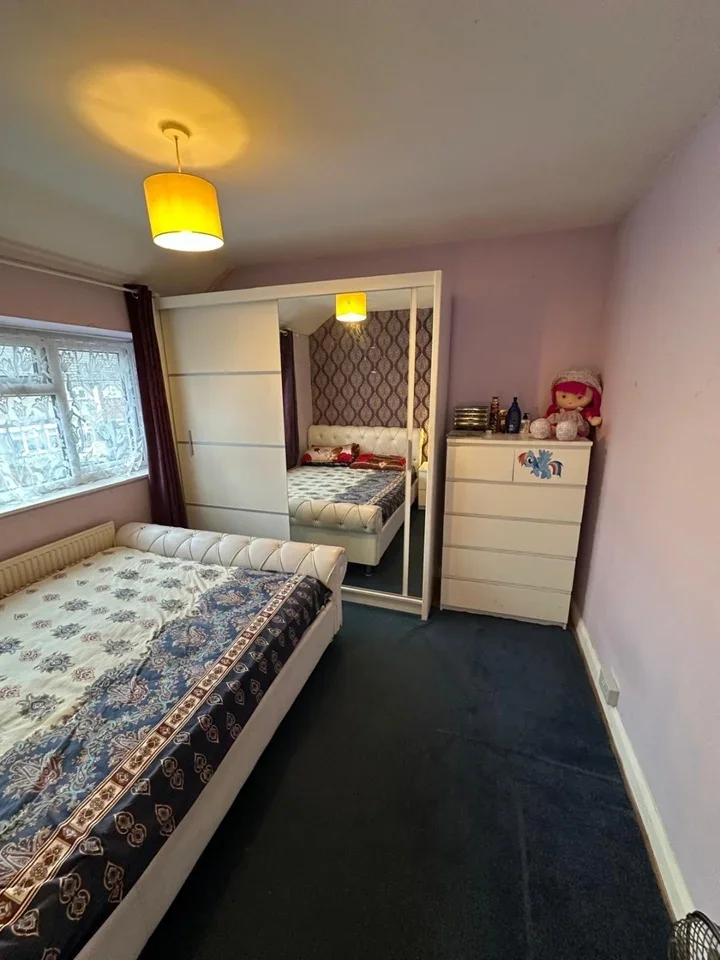 Room Allen Road in Greater London