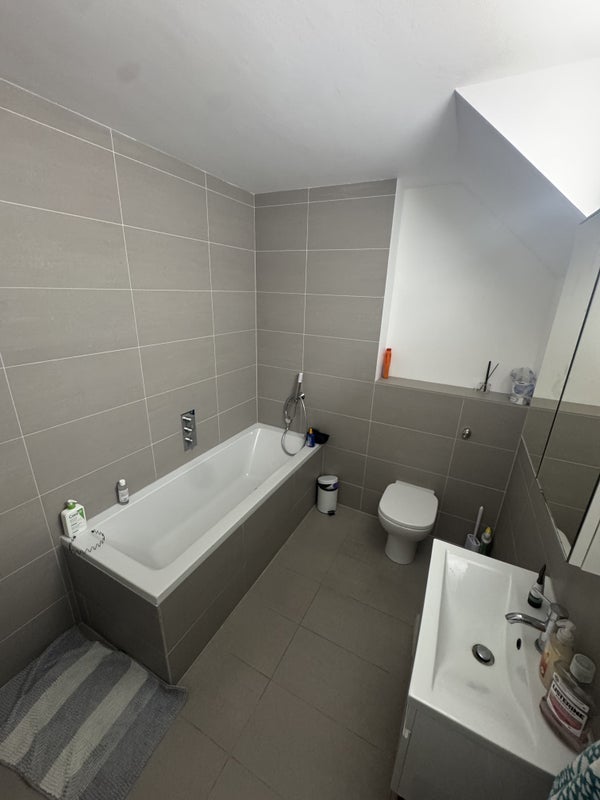 Room Tyssen Street in Greater London