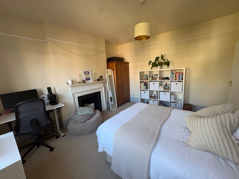 Room Elgin Avenue in City of Westminster