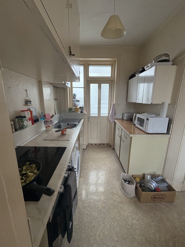 Room Elgin Avenue in City of Westminster
