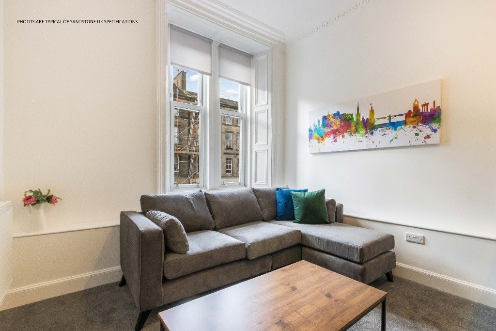 Flat Cathcart Place in City of Edinburgh