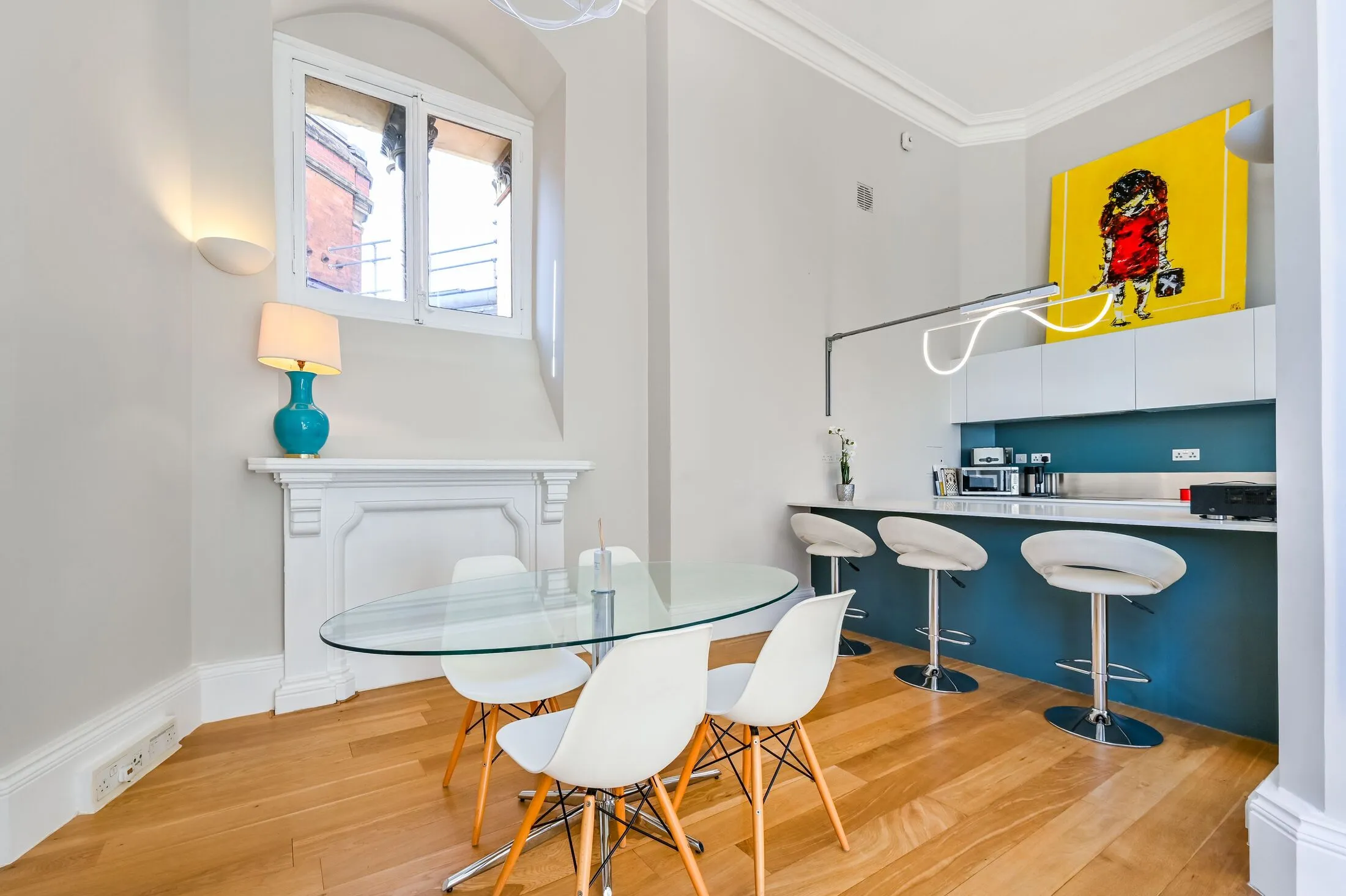 Flat Midland Road in Greater London