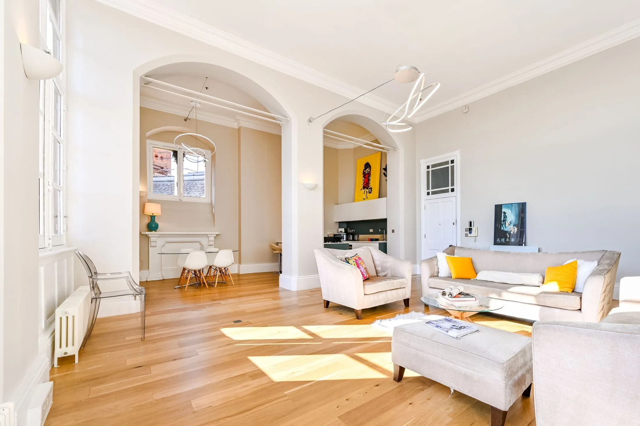 Flat Midland Road in Greater London