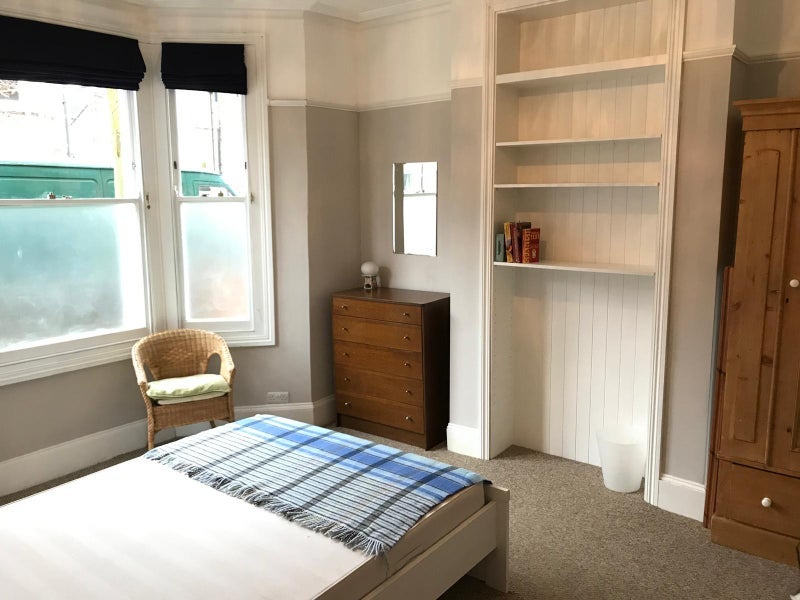 Room Hargwyne Street in Greater London