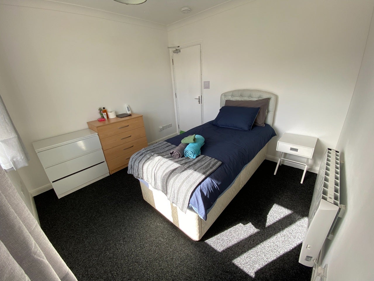 Room Roebuck Court in South Oxfordshire
