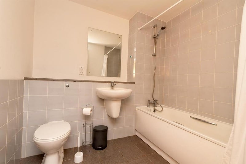 Flat Golate in Cardiff