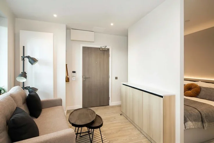 Flat College Road in Greater London