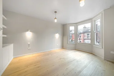 Flat Peckham Rye in Greater London