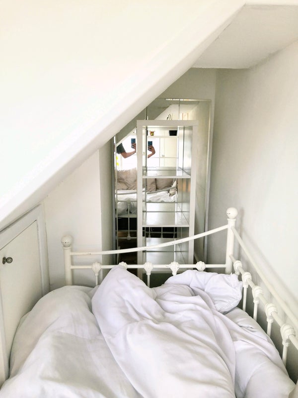 Room Oval Road in Greater London