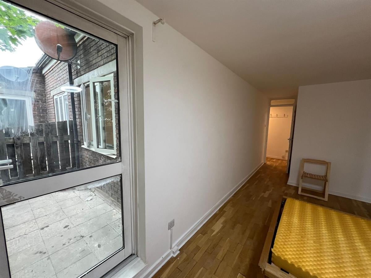 Flat Hampden Close in Greater London