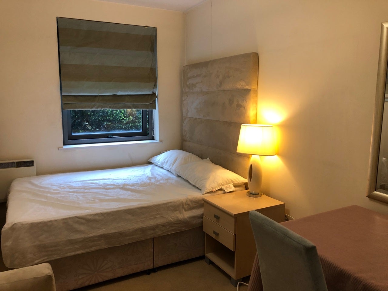 Flat Victoria Road in Greater London
