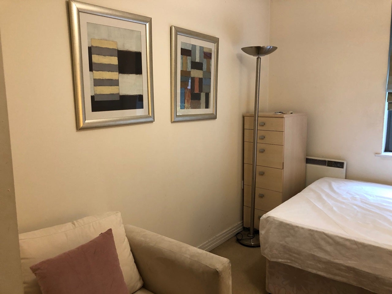 Flat Victoria Road in Greater London