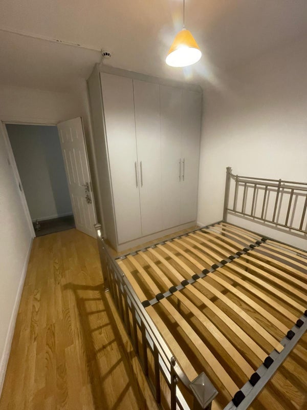 Room Ryvers Road in Slough