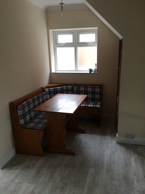 Room Ryvers Road in Slough