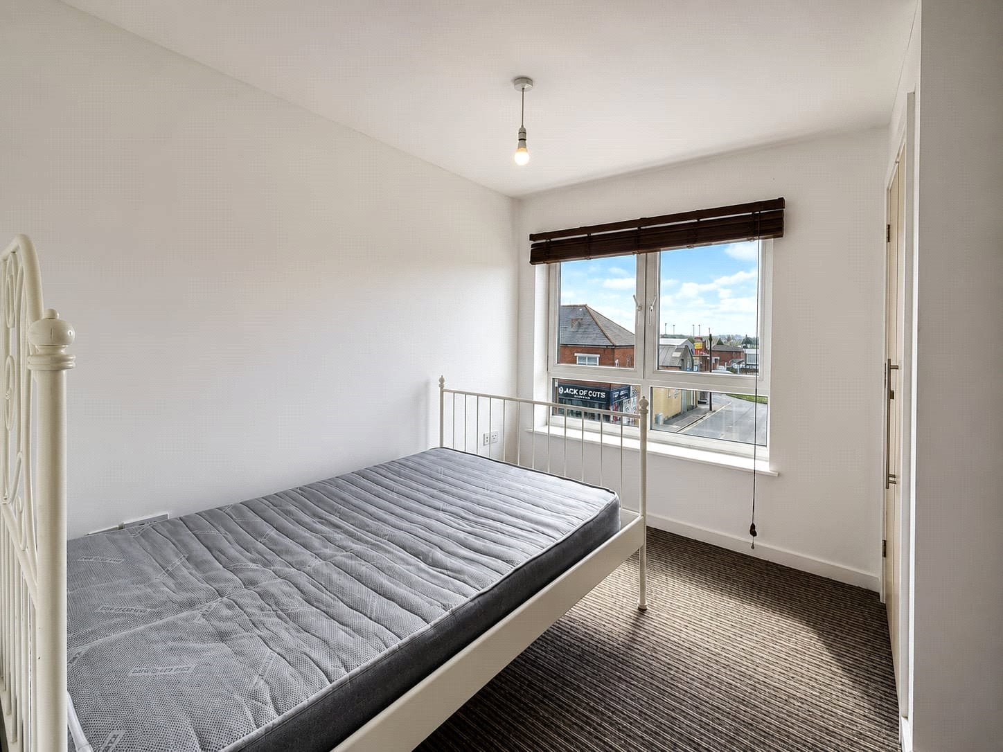 Flat Welford Road in Leicester