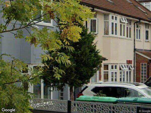 Flat Sunningdale Avenue in Greater London