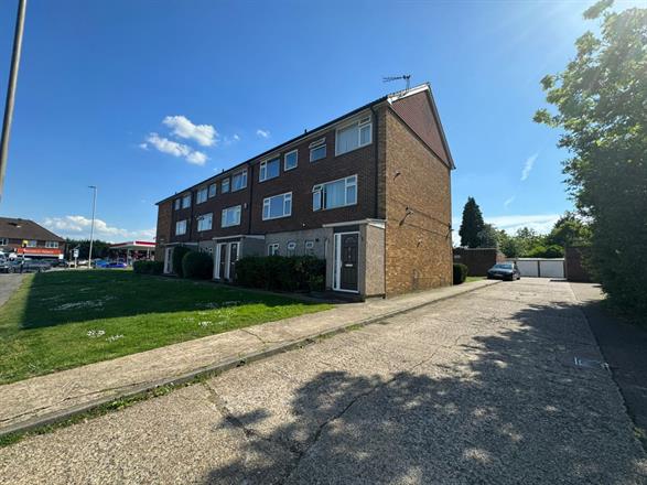 Flat Marlow Road in High Wycombe