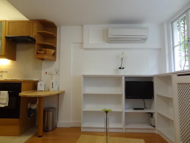 Flat Gloucester Street in City of Westminster
