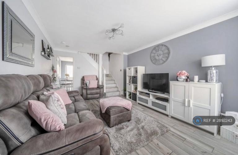 Room Todd Crescent in Borough of Swale